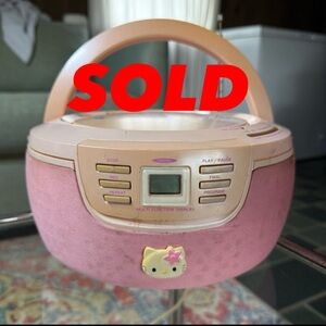 Y2K Pink Hello Kitty radio/CD player